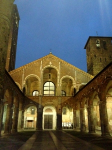 Sant'Ambrogio Church, Milan (Photo credit: lavaleandherworld.wordpress.com)